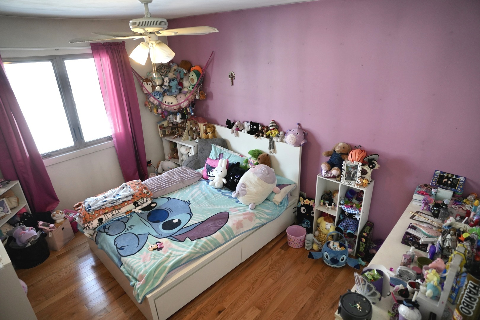 512 Shenandoah Trail Elgin, IL 60123 - Photo 12 of 20 a bedroom with furniture and a window