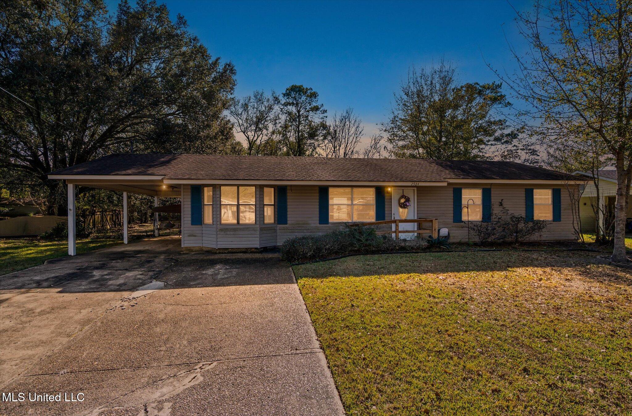 01-2924 Dantzler St-101