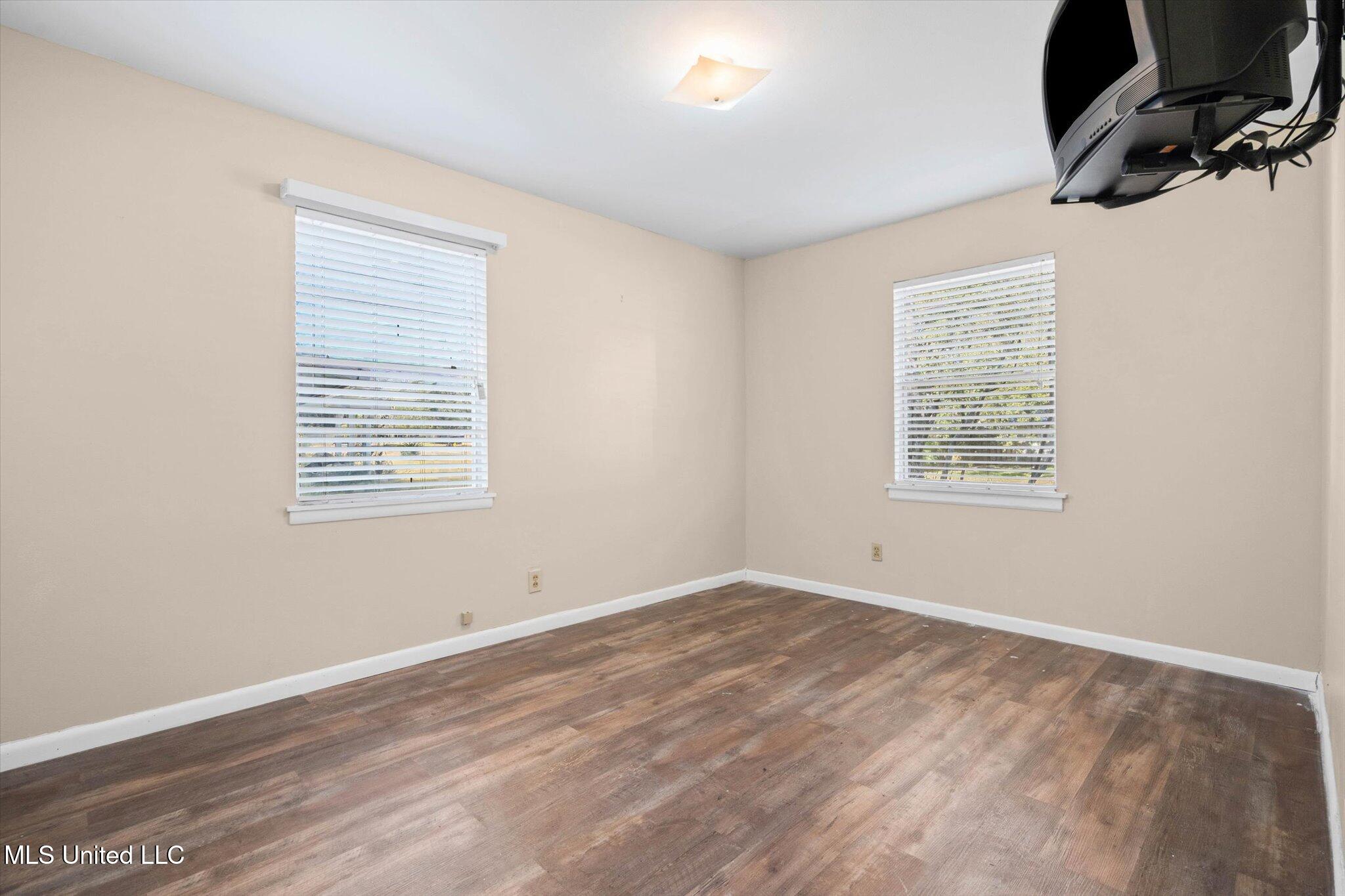 2924 Dantzler Street Moss Point, MS 39563 - Photo 11 of 24 11-2924 Dantzler St-111