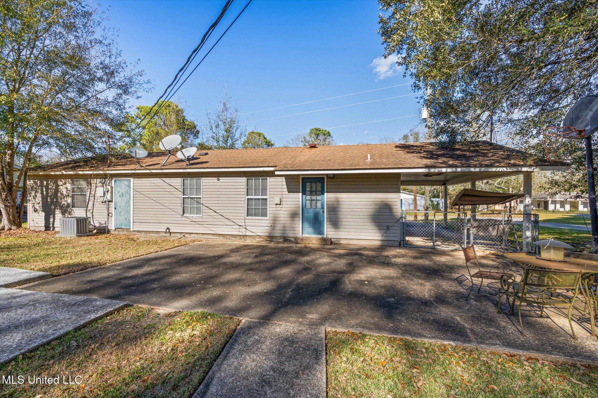 2924 Dantzler Street Moss Point, MS 39563 - Photo 19 of 24 19-2924 Dantzler St-119