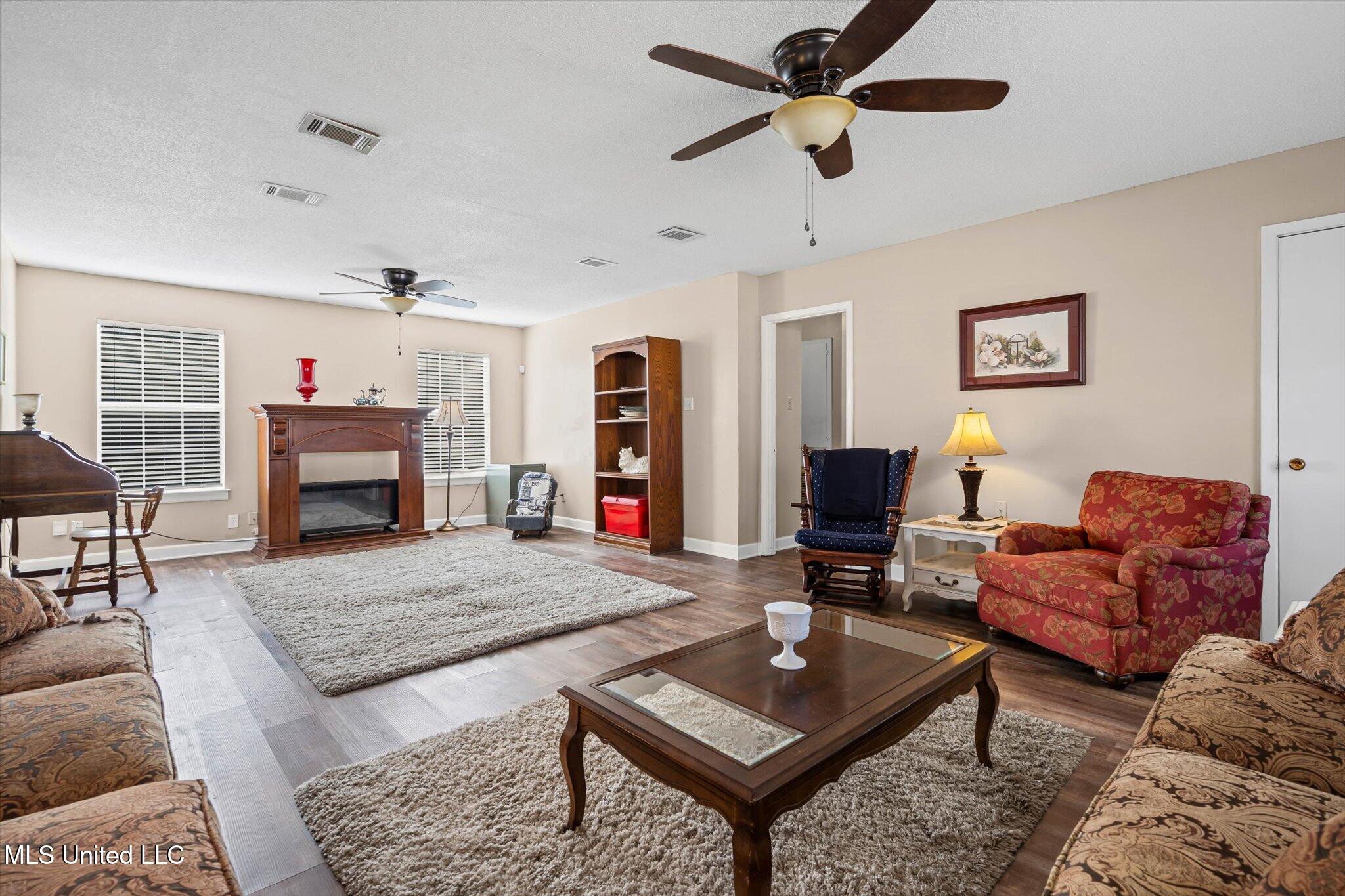 2924 Dantzler Street Moss Point, MS 39563 - Photo 3 of 24 03-2924 Dantzler St-103