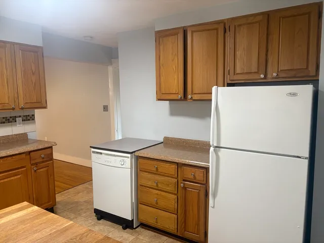 $2,600 | 18 Symmes Street, Unit 1, Boston, MA 02131