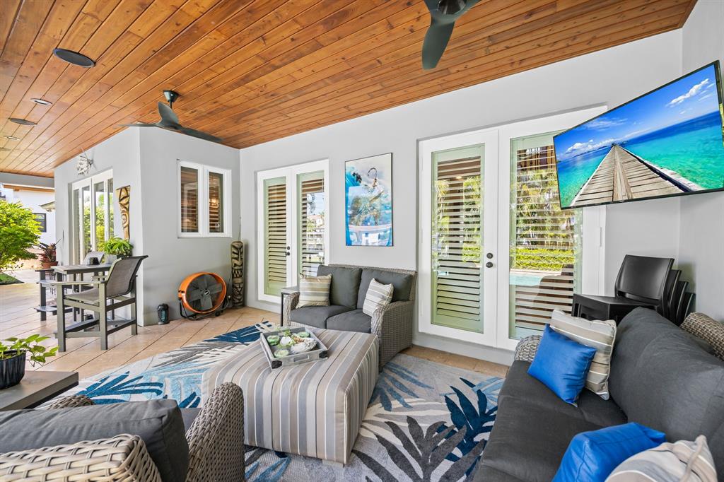 909 Turner Road Delray Beach, FL 33483 - Photo 38 of 50 a view of a livingroom with furniture