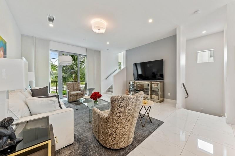 4051 Northwest 18th Way Boca Raton, FL 33431 - Photo 7 of 21 Photo 7