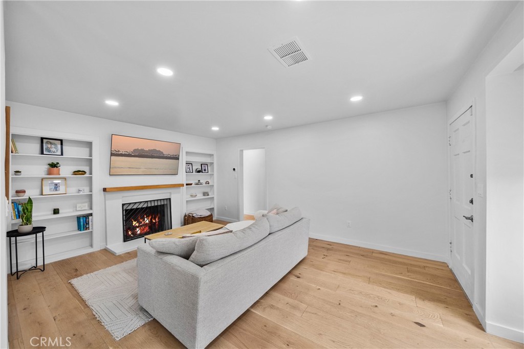 1006 East Ridgewood Street Long Beach, CA 90807 - Photo 8 of 53