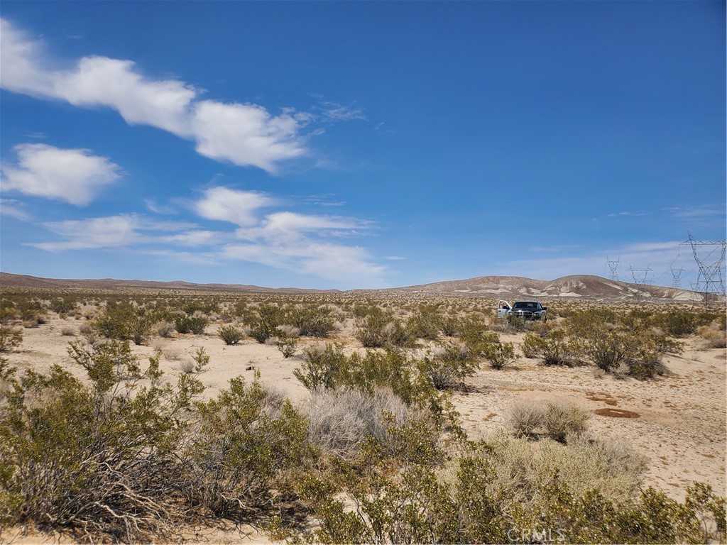 37211 Paradise Springs Road Yermo, CA 92398 - Photo 3 of 4