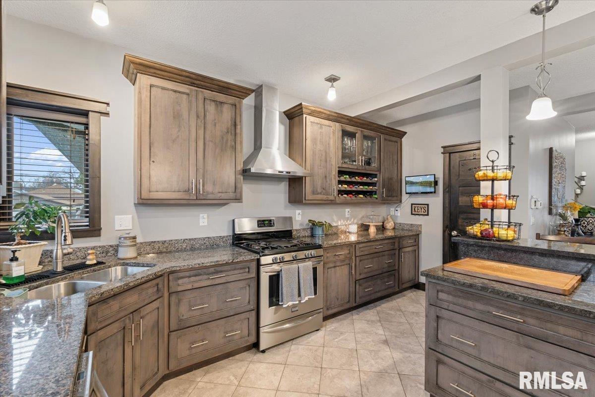 302 9th Street Silvis, IL 61282 - Photo 16 of 67