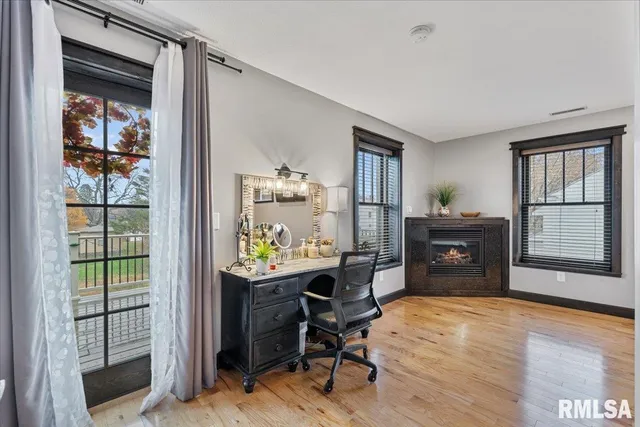 $525,000 | 302 9th Street, Silvis, IL 61282