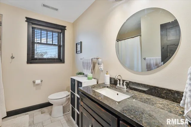 $525,000 | 302 9th Street, Silvis, IL 61282