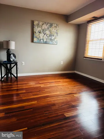 $2,000 | 118 Westwick Court, Unit 3, Sterling, VA 20165