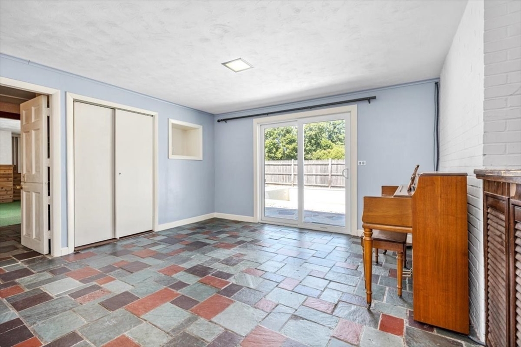 4 Richard Road Hingham, MA 02043 - Photo 6 of 37