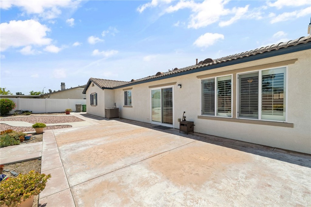 14392 Smith River Road Eastvale, CA 92880 - Photo 44 of 50