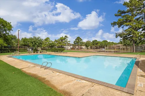 $98,000 | 5667 Birchmont Drive, Unit A, Houston, TX 77091