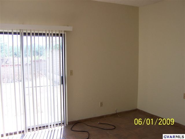 1187 Circulo Canario Rio Rico, AZ 85648 - Photo 6 of 10