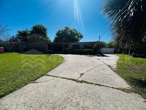 $2,000 | 246 Sara Drive, Jacksonville, FL 32218