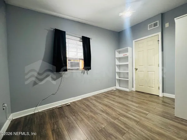 $2,000 | 246 Sara Drive, Jacksonville, FL 32218