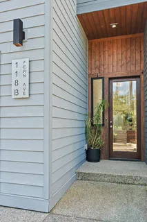 a view of entryway door of the house