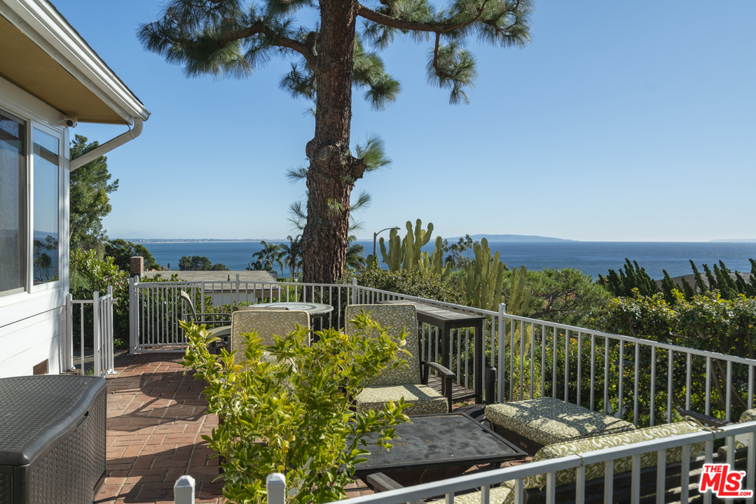 20433 Seaboard Road Malibu, CA 90265 - Photo 2 of 36