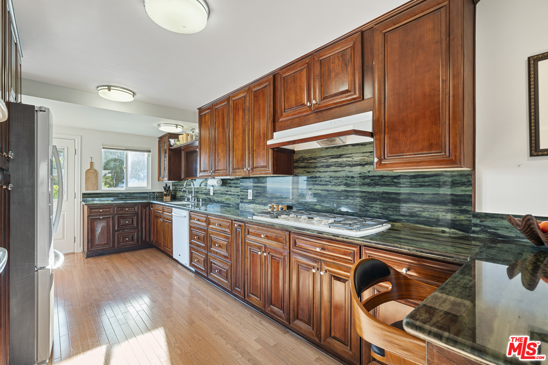 20433 Seaboard Road Malibu, CA 90265 - Photo 11 of 36