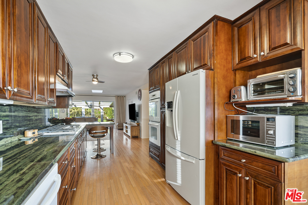 20433 Seaboard Road Malibu, CA 90265 - Photo 14 of 36