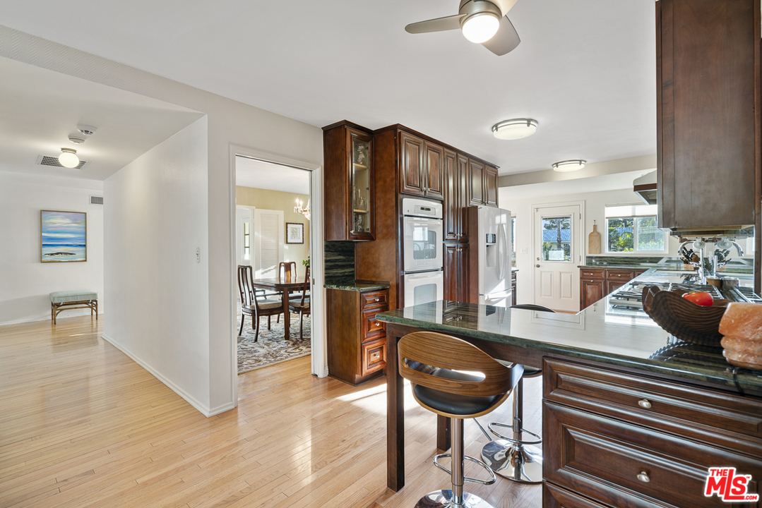 20433 Seaboard Road Malibu, CA 90265 - Photo 16 of 36