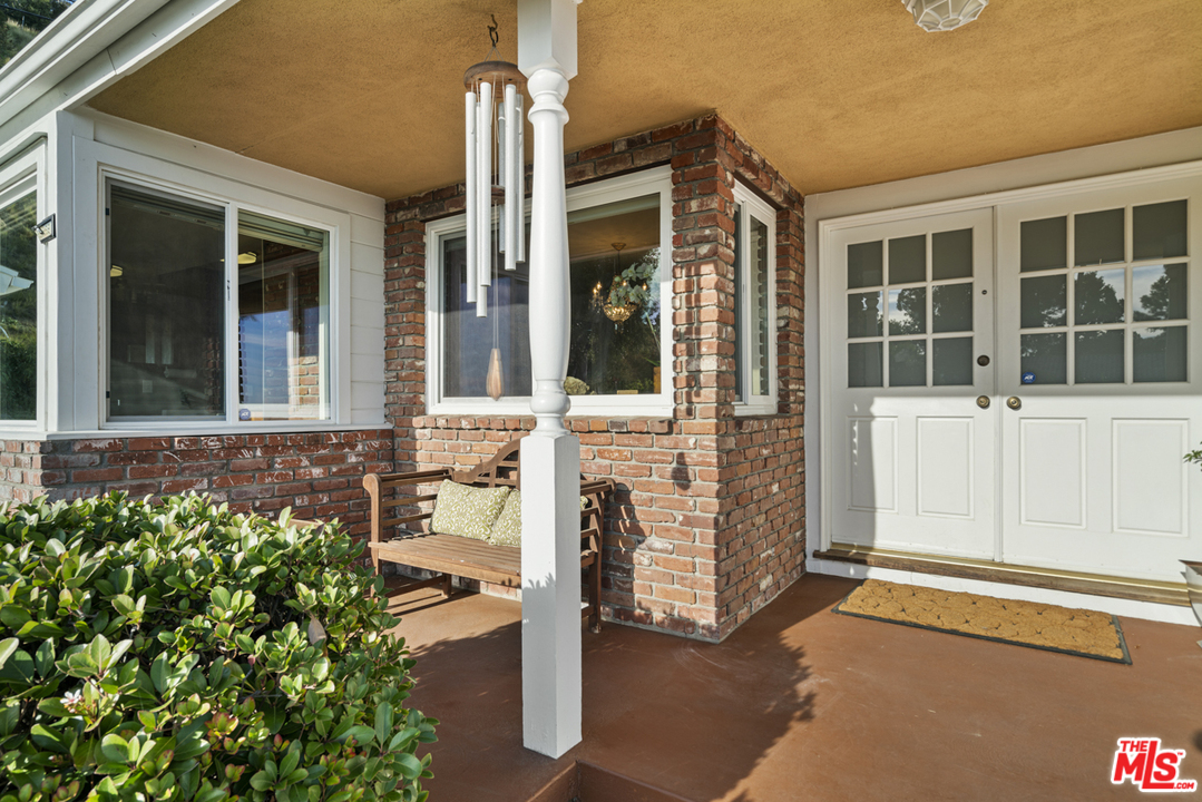 20433 Seaboard Road Malibu, CA 90265 - Photo 4 of 36