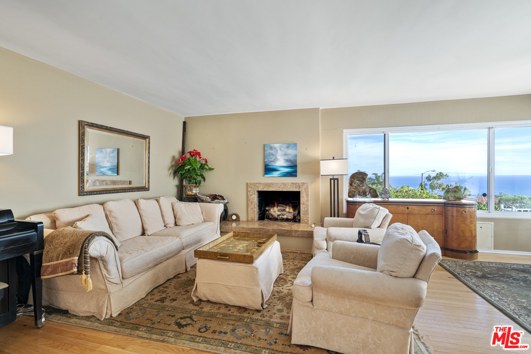 20433 Seaboard Road Malibu, CA 90265 - Photo 5 of 36