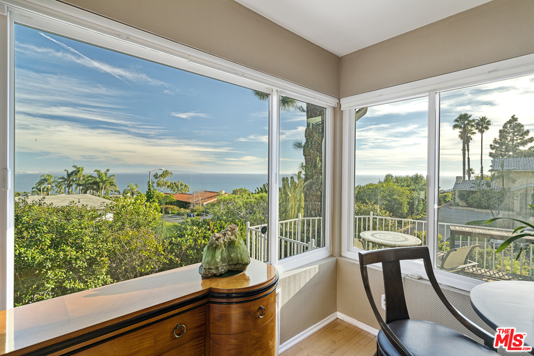 20433 Seaboard Road Malibu, CA 90265 - Photo 7 of 36