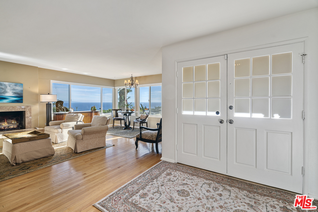 20433 Seaboard Road Malibu, CA 90265 - Photo 8 of 36