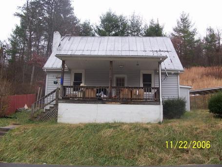 981 Valley Road Pulaski, VA 24301 - Photo 1 of 1 LIST