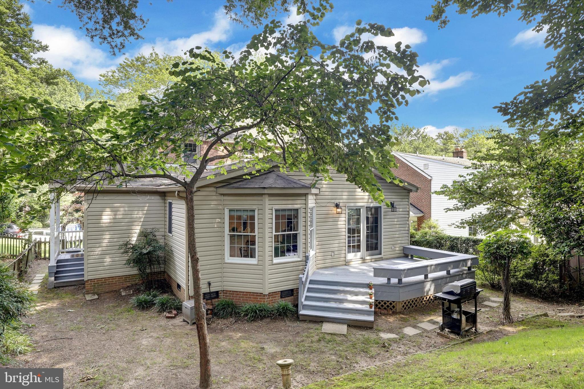 10214 Big Rock Road Silver Spring, MD 20901 - Photo 35 of 39 Back Deck