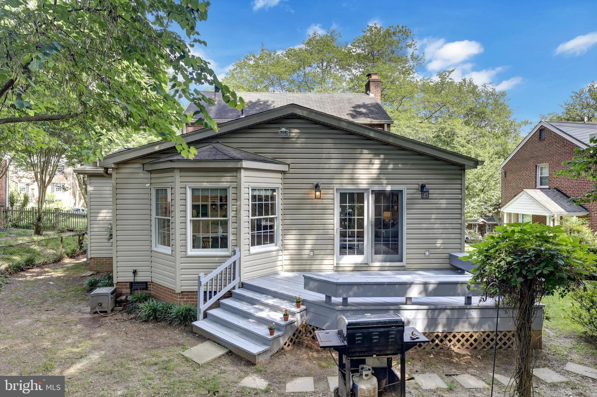 10214 Big Rock Road Silver Spring, MD 20901 - Photo 36 of 39 Back Deck