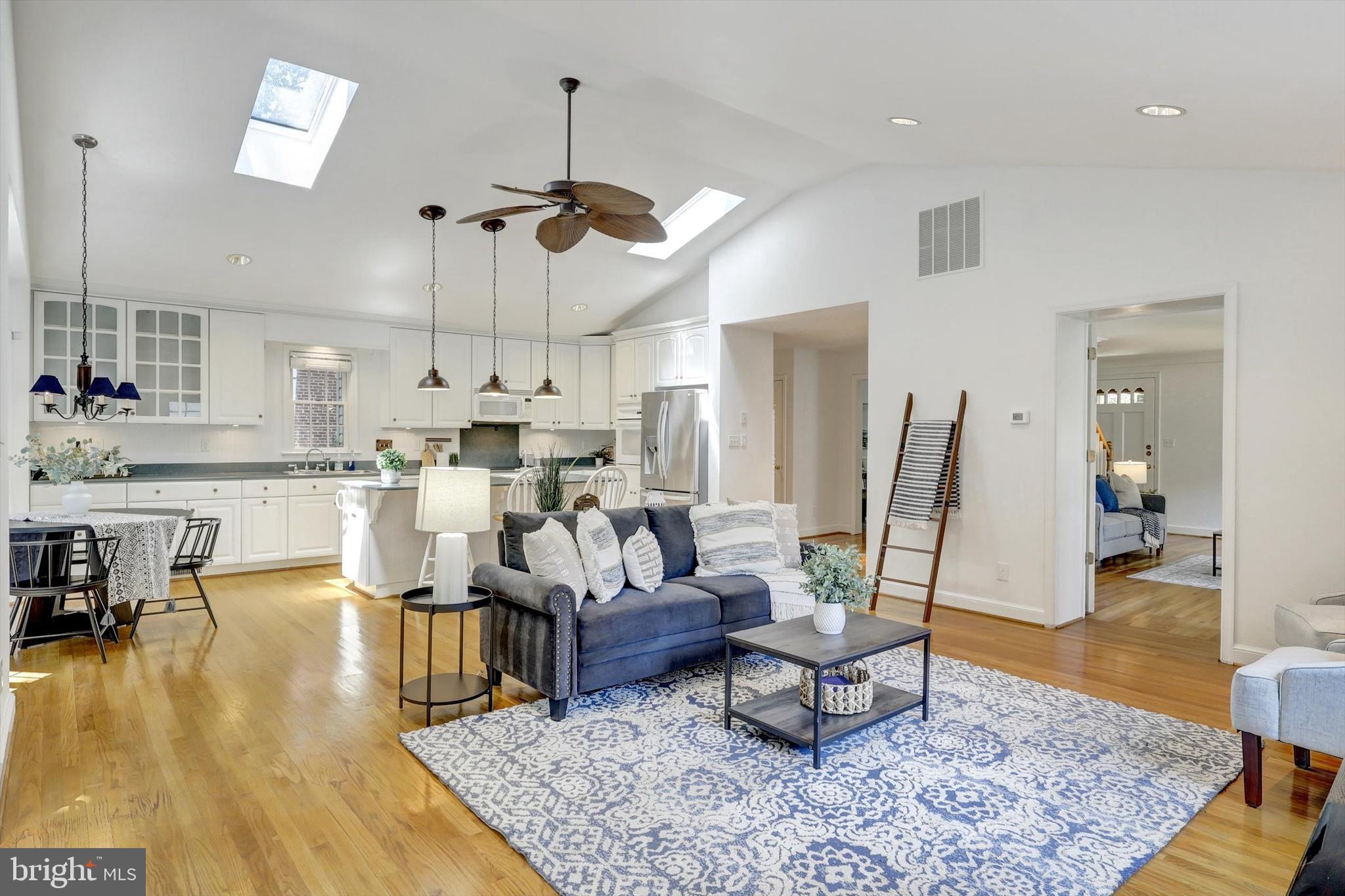 10214 Big Rock Road Silver Spring, MD 20901 - Photo 10 of 39 Family Room