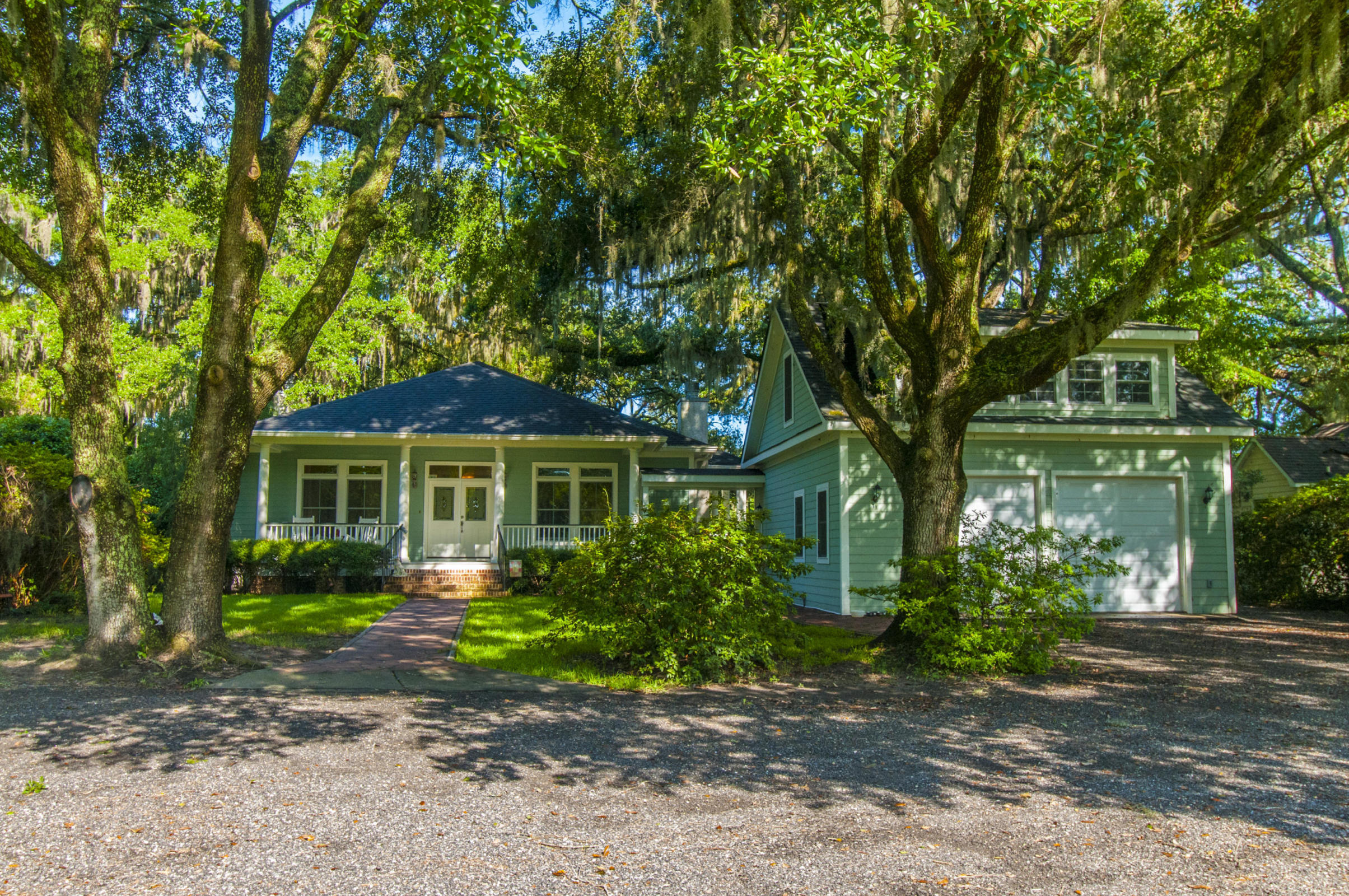 4580 Olde Smoak House Road Meggett, SC 29449 - Photo 3 of 59 Home and garage