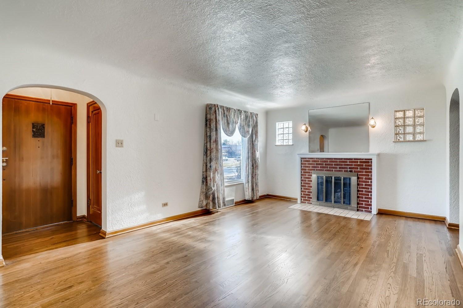 3829 Chase Street Wheat Ridge, CO 80212 - Photo 6 of 32 Gallery Image 6