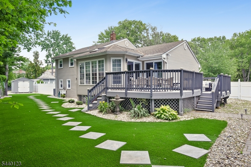 22 Woodhaven Road Parsippany, NJ 07054 - Photo 8 of 49