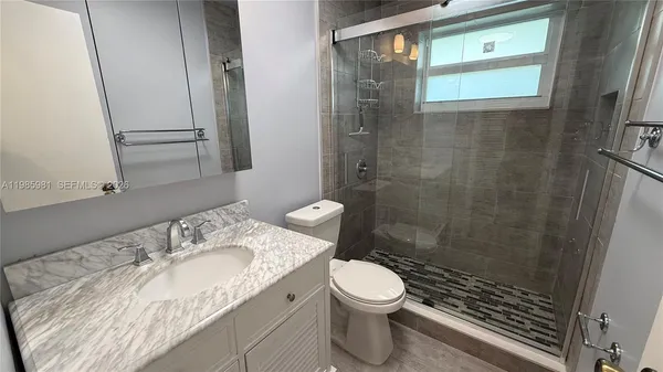 $1,600 | 2115 Northeast 42nd Court, Unit 206N, Lighthouse Point, FL 33064