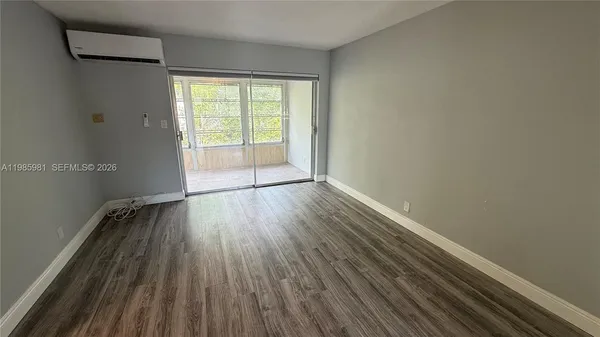 $1,600 | 2115 Northeast 42nd Court, Unit 206N, Lighthouse Point, FL 33064