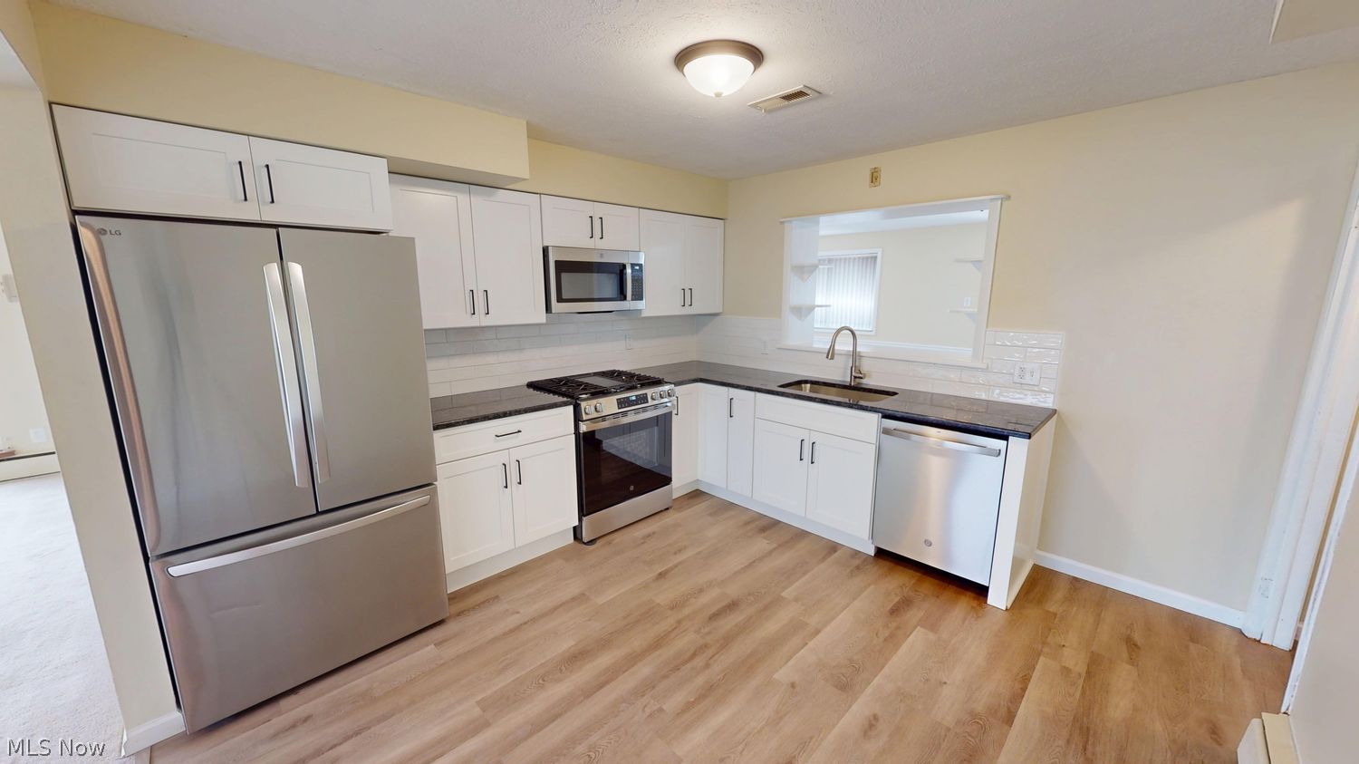 17900 Holland Road Brook Park, OH 44142 - Photo 12 of 32