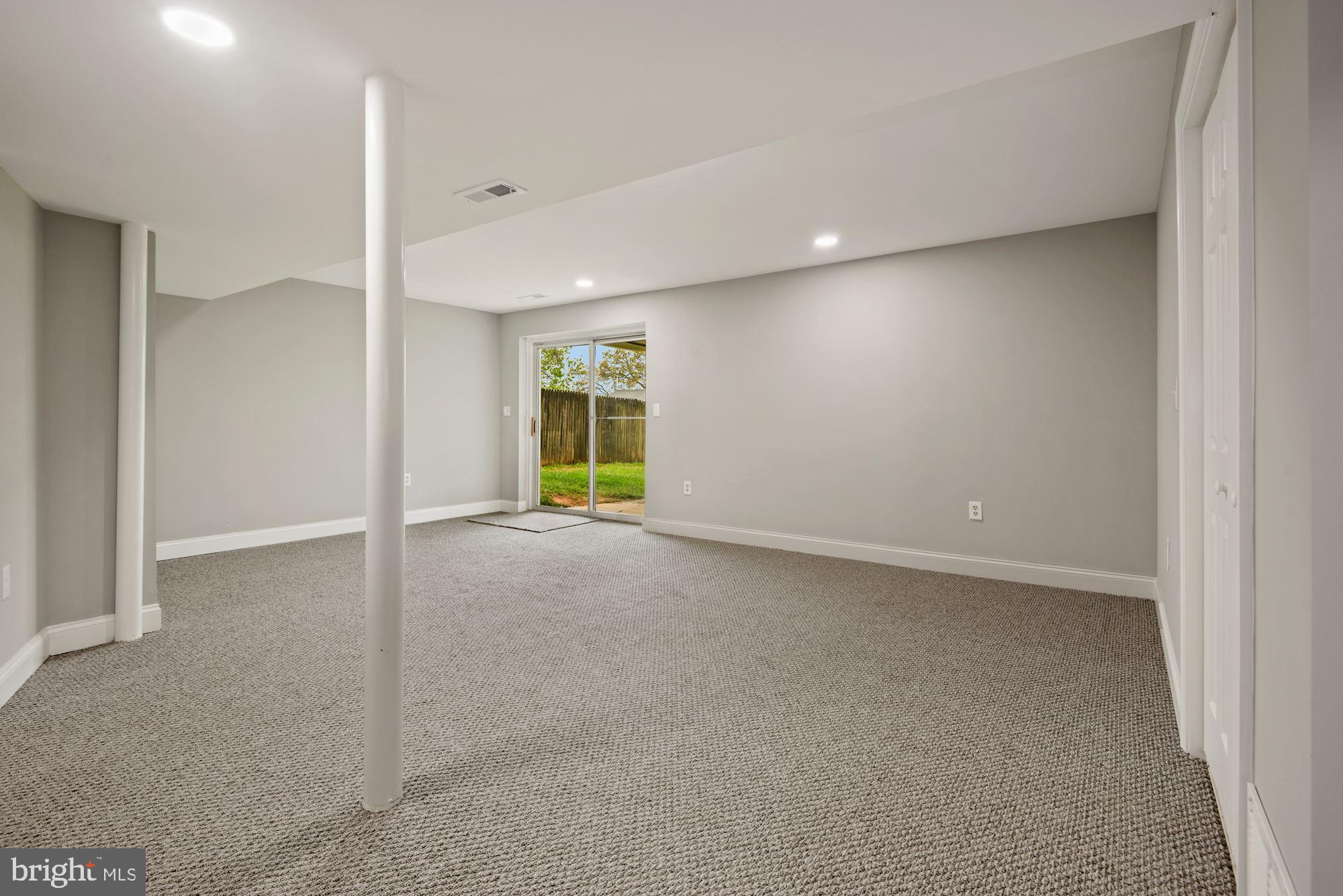 2046 Putnam Road Halethorpe, MD 21227 - Photo 18 of 33