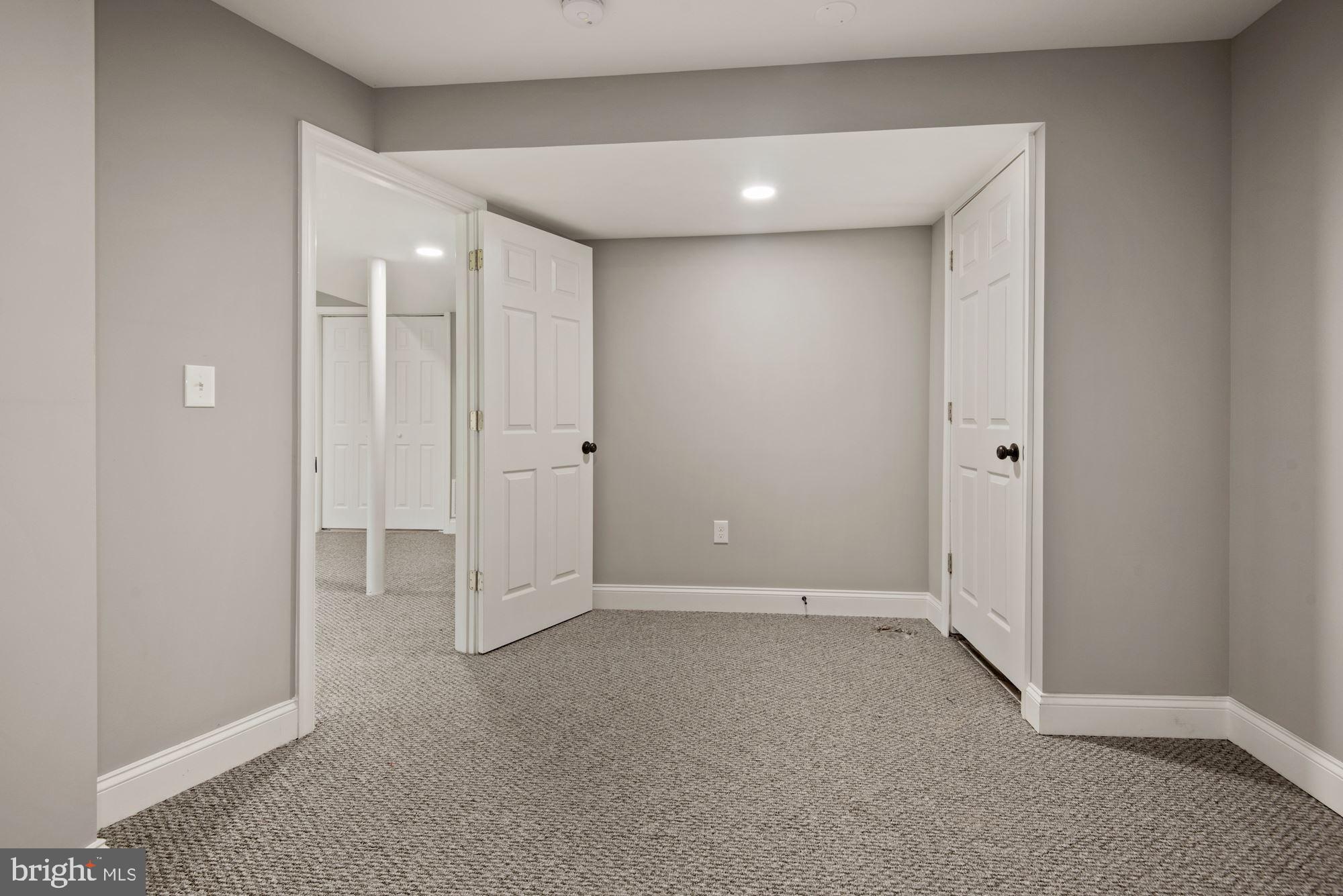 2046 Putnam Road Halethorpe, MD 21227 - Photo 20 of 33