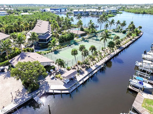 $499,000 | 16709 Bocilla Palms Drive, Unit 20, Bokeelia, FL 33922