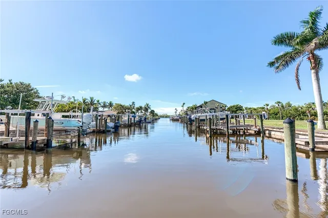 $499,000 | 16709 Bocilla Palms Drive, Unit 20, Bokeelia, FL 33922