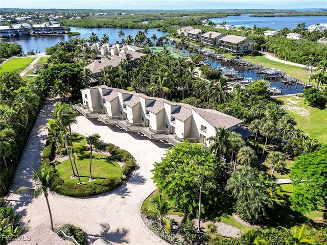 $499,000 | 16709 Bocilla Palms Drive, Unit 20, Bokeelia, FL 33922