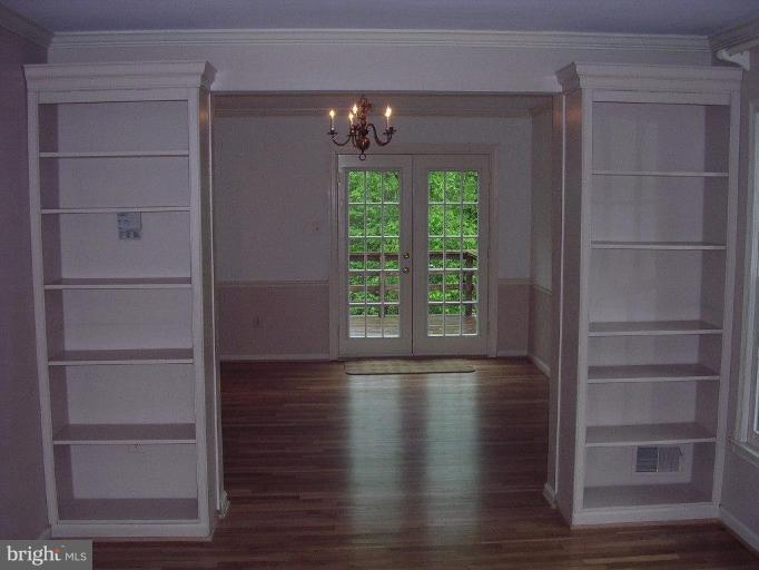 2280 Cartbridge Road Falls Church, VA 22043 - Photo 4 of 10 LR w/Built-In Bookcases