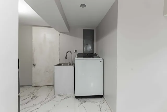 $299,000 | 5715 South Hoyne Avenue, Chicago, IL 60636