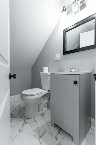 $299,000 | 5715 South Hoyne Avenue, Chicago, IL 60636