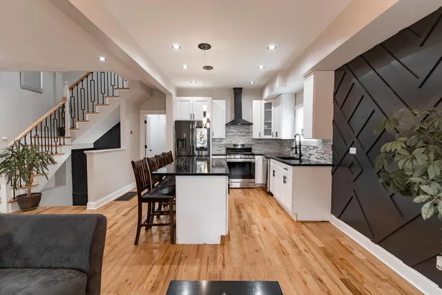 $299,000 | 5715 South Hoyne Avenue, Chicago, IL 60636