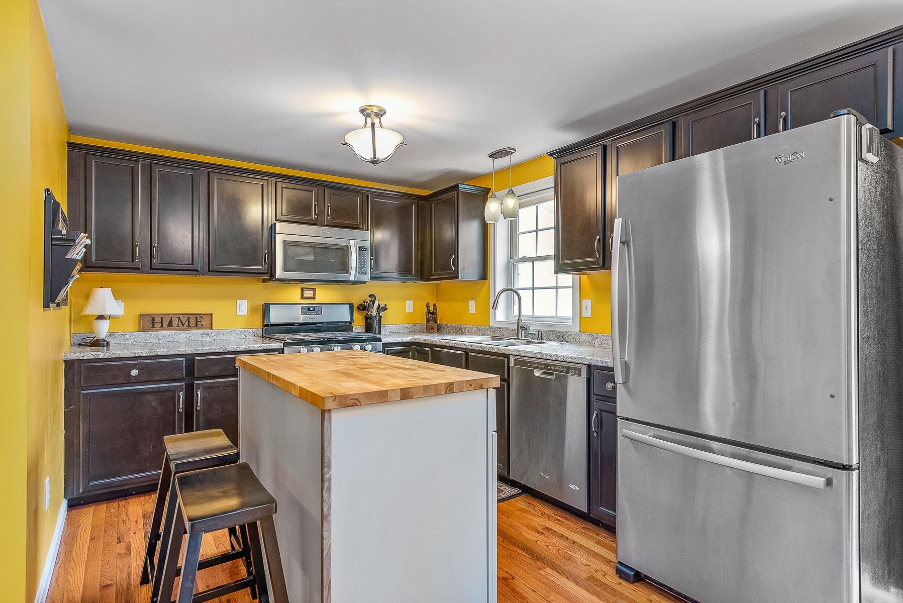 138 Exeter Road, Unit 12 Epping, NH 03042 - Photo 23 of 28