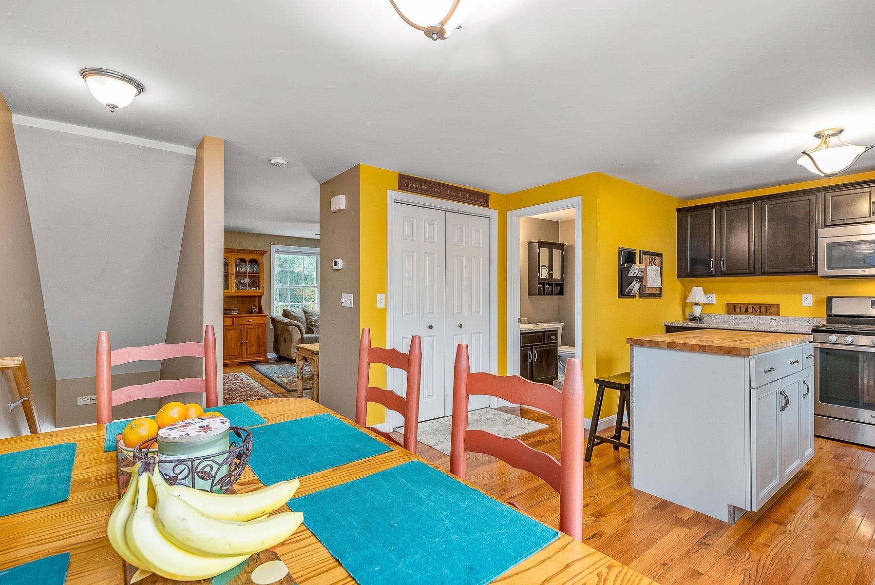 138 Exeter Road, Unit 12 Epping, NH 03042 - Photo 4 of 28
